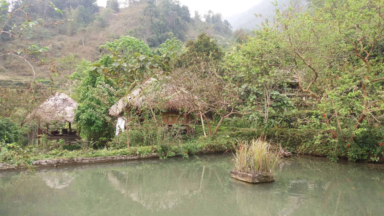 Pu Luong nature reserve-bungalow