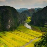 Boat tours in Ninh Binh to visit Tam Coc or Trang An in one day trip