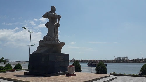 How to get to Quang Binh from certain cities in Vietnam