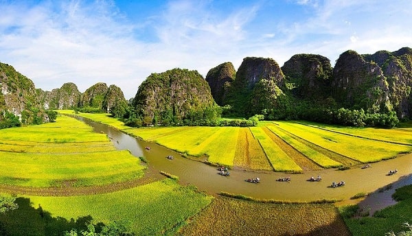 Top 10 Reasons to Visit Vietnam