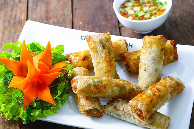 Top 10 delicious street food dishes you should not miss in Hanoi