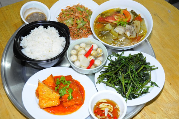Vietnamese Family Meals – North, Central, South