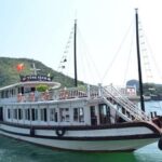 A Complete Guide to the Best Halong Bay Day Tours from Hanoi: