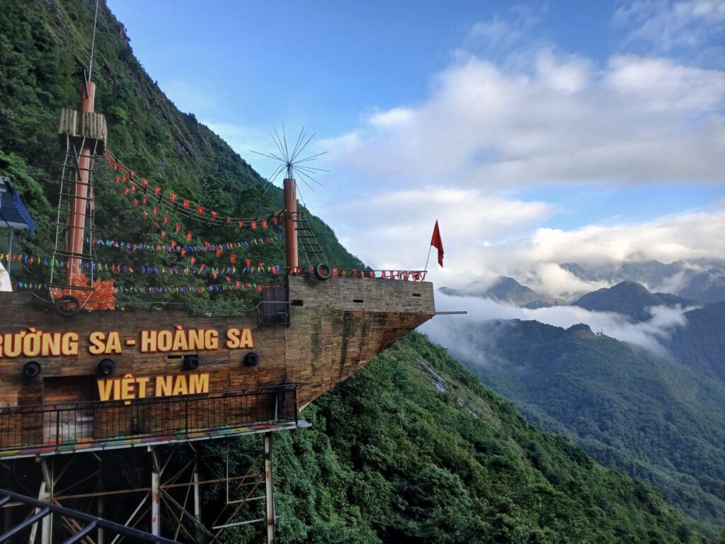 Private Sapa Day Trip to Rong May Glass Bridge & Love Waterfall