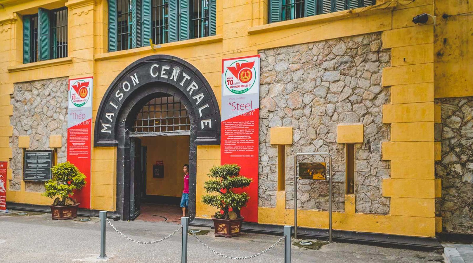 Hoa Lo prison Hanoi