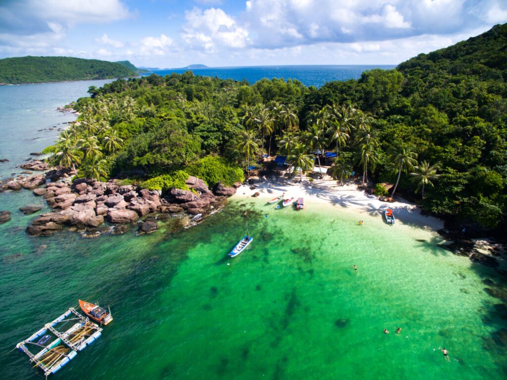 Phu Quoc 4 Islands Day Tour By Cable Car & Speed Boat to Thom, Xuong, Gam Ghi & May Rut Trong