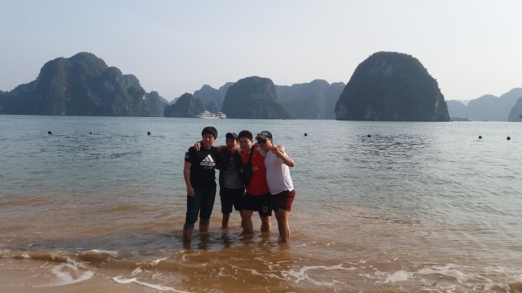 Beach  in Bai Tu Long Bay