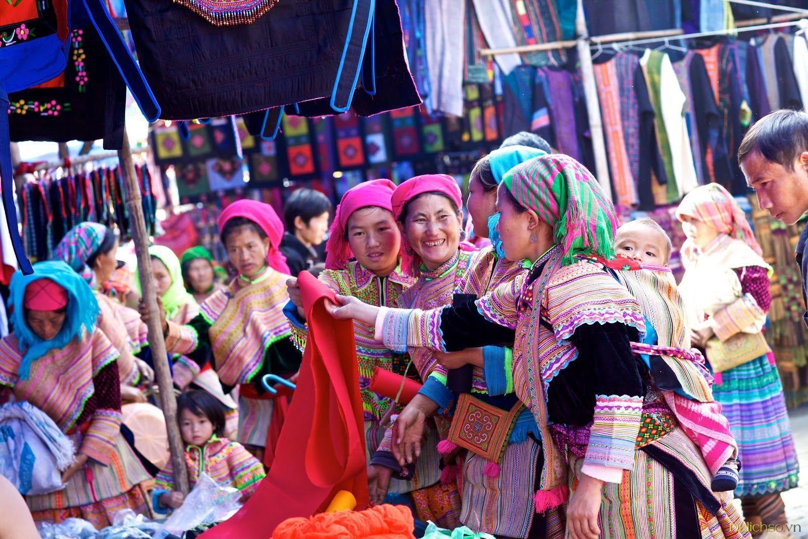 Markets nearby Sapa - Bac Ha