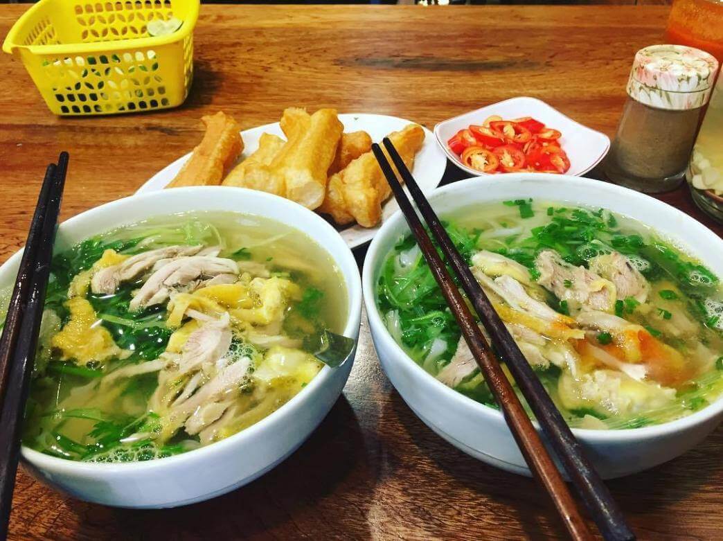 Chicken noodle soup - things to taste in Hanoi, Vietnam