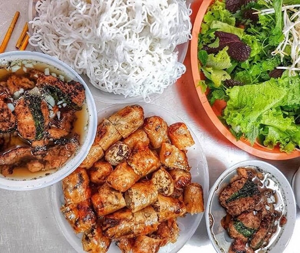 BBQ Pork with rice noodle Hanoi