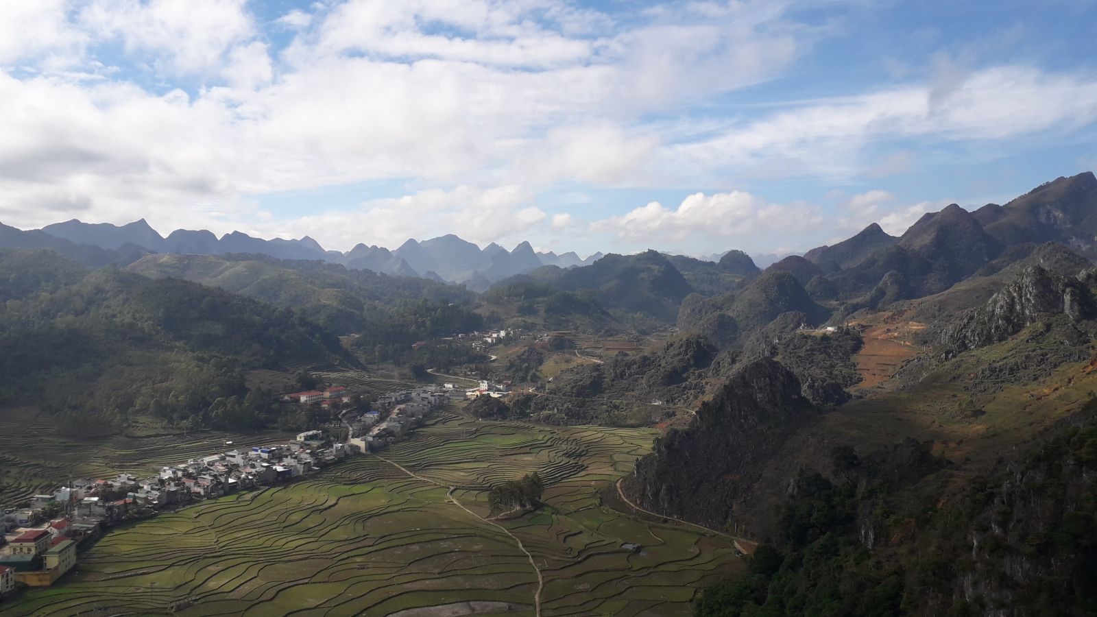 the view of Dong Van town