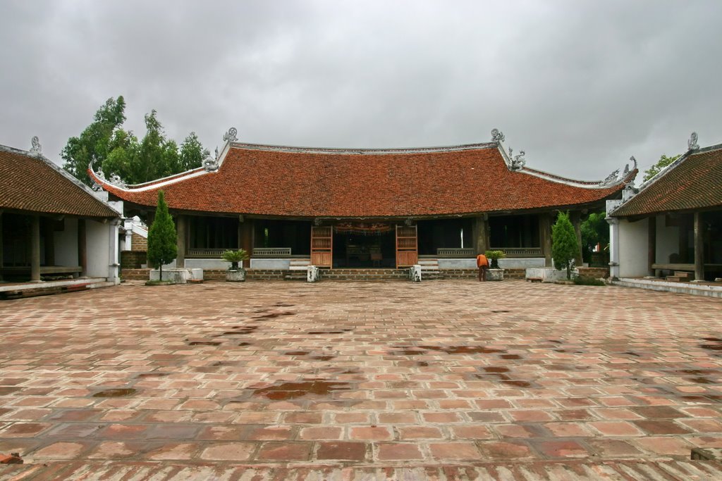 Mong Phu Communal house