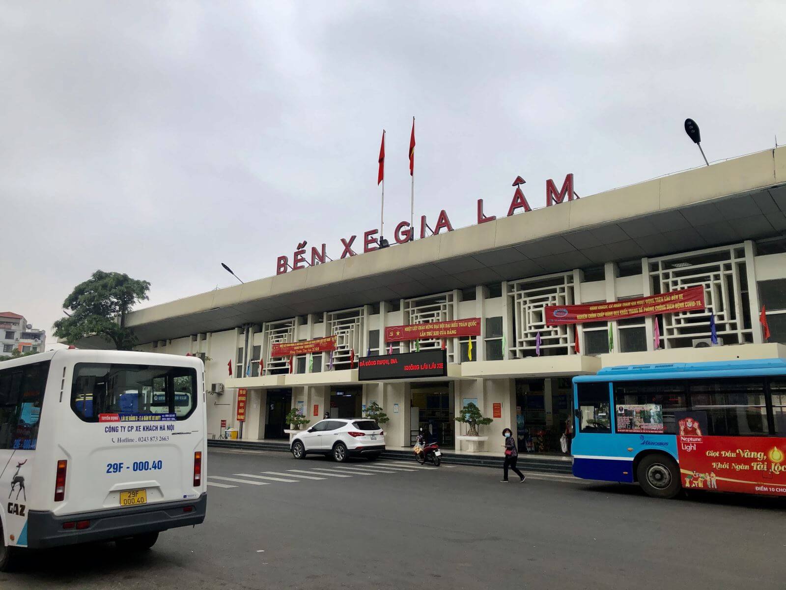 Gia Lam bus station