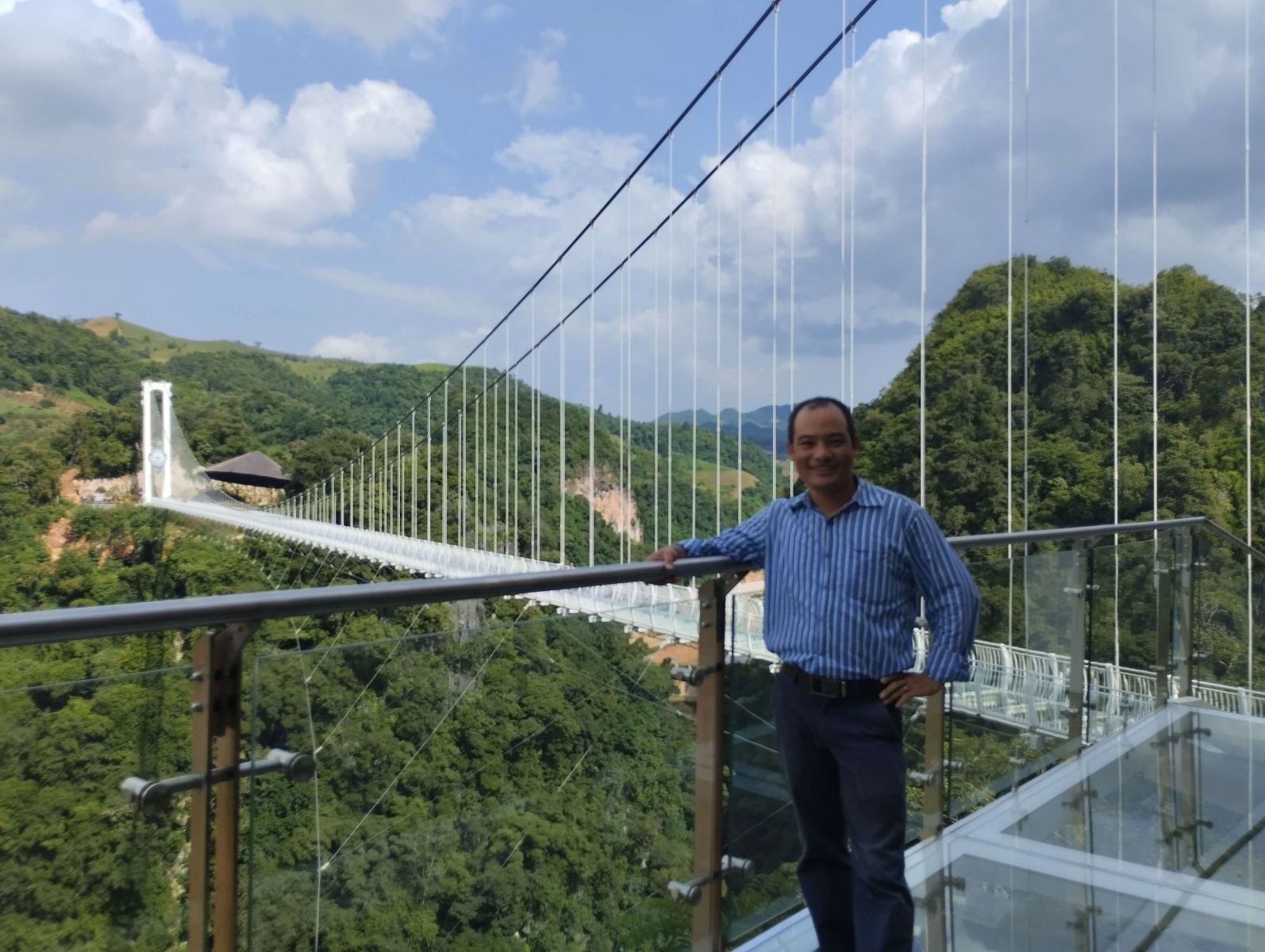 Glass Bridge Moc Chau