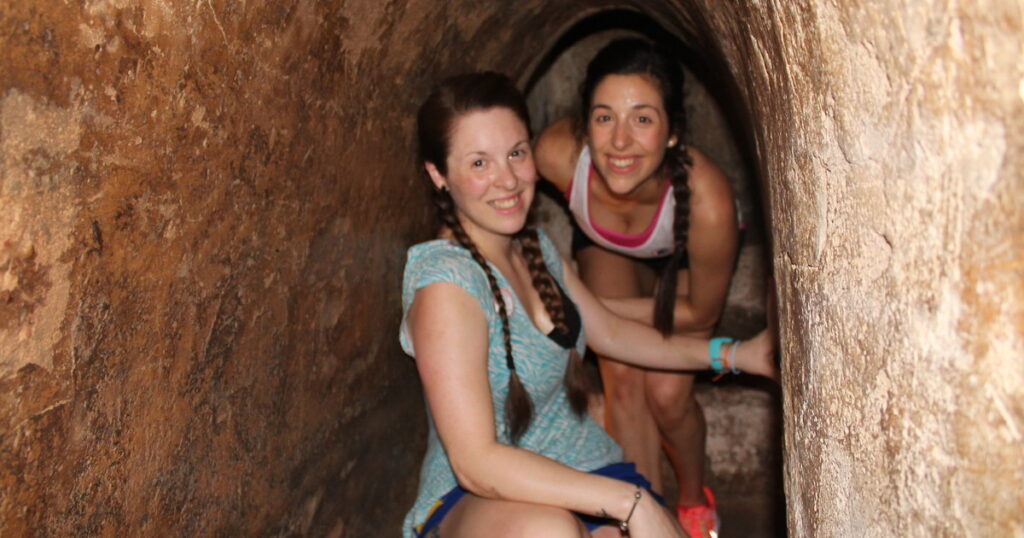 Authentic Southern Vietnam Tour : Bustling Saigon and Peaceful Mekong Delta