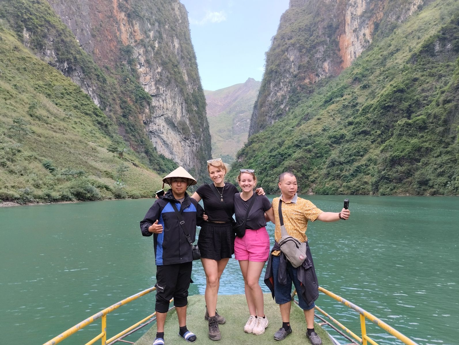 Nho Que river boat ride - Private Vietnam Tour