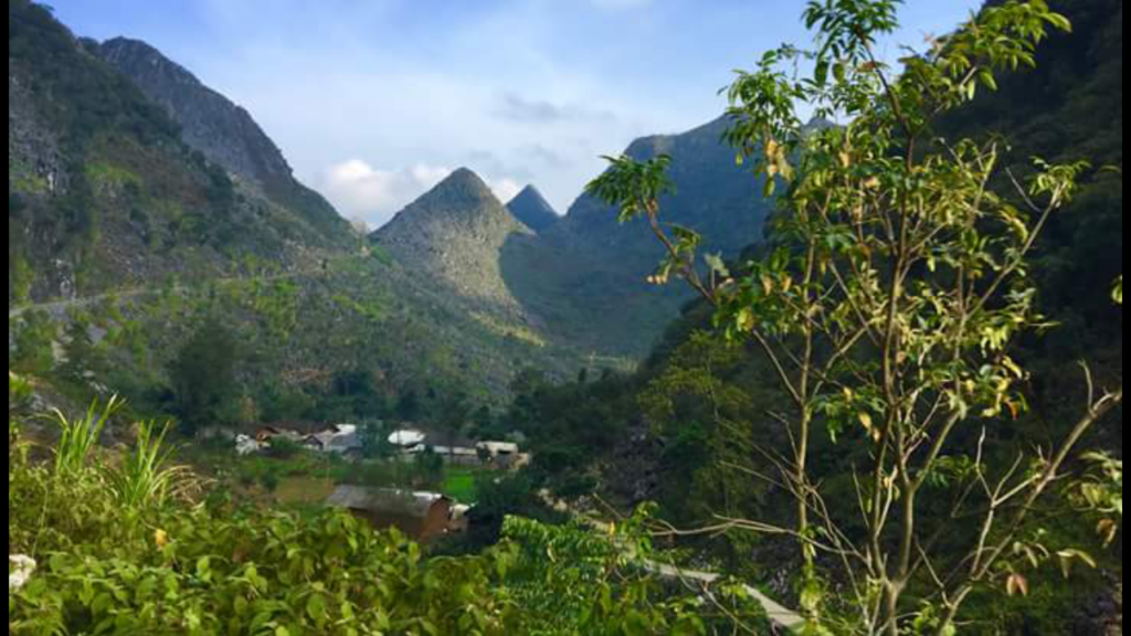 Epic Ha Giang Journey: Majestic Mountains & Scenic Rice Terraces