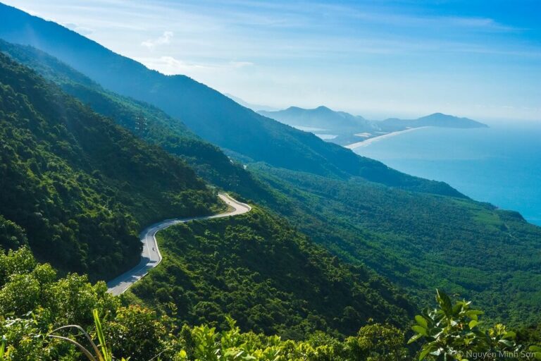 Northern & Central Vietnam Tour ( By Private Car)