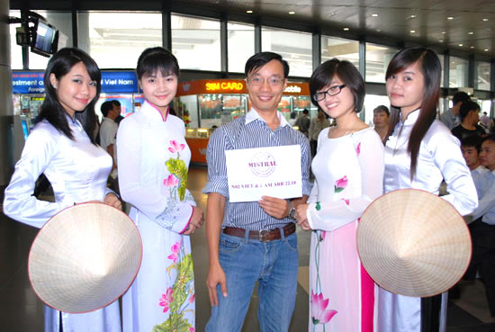 Vietnam-car hire - Airport Transfer