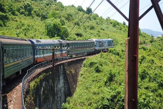 Train Hanoi to Halong bay