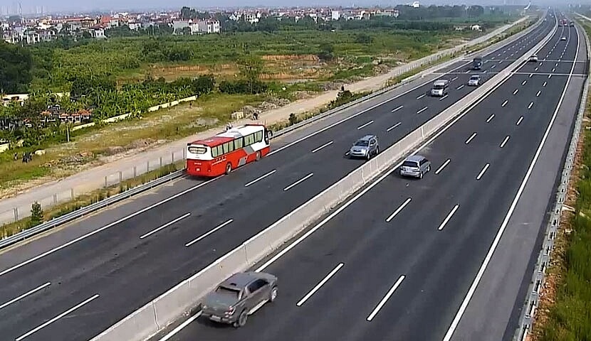 Halong bay higway Hanoi