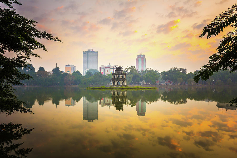 Hoan Kiem lake - Hanoi
