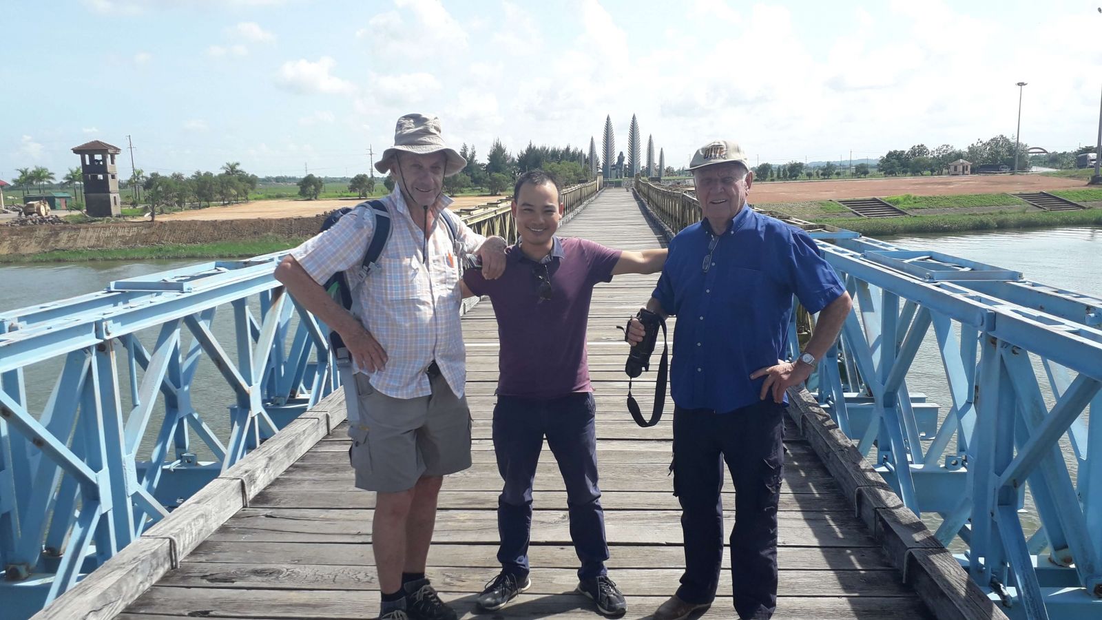 Hien Luong bridge - Quang Tri place to visit in central Vietnam