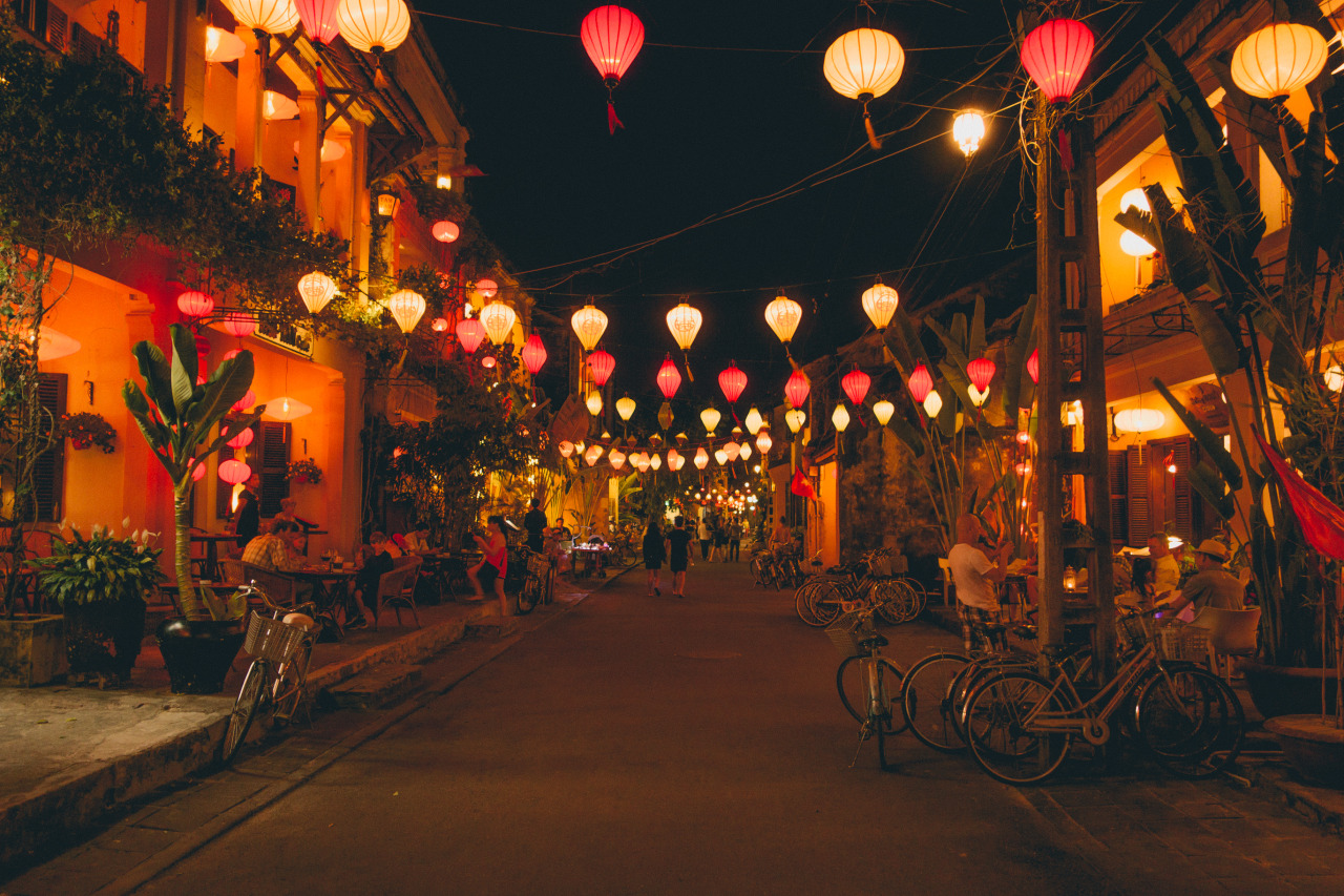 Hoi An street at night