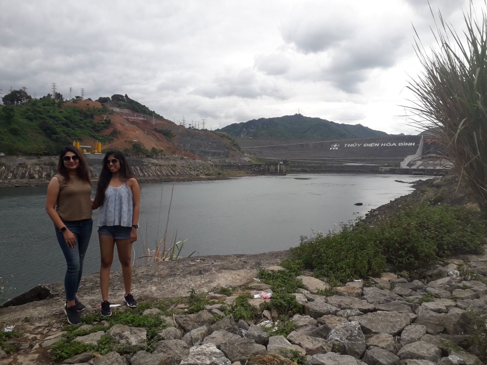 Travel to Vietnam From India - Hoa Binh lake