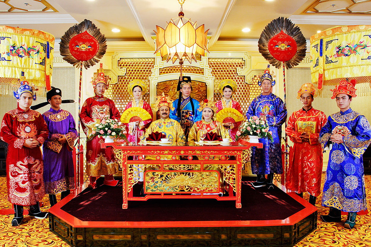 Hue Royal dinner