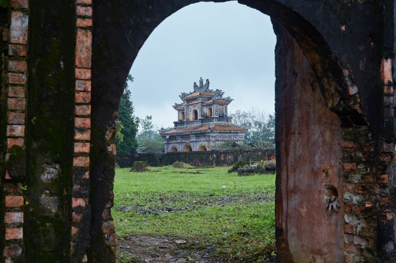 Hue monument