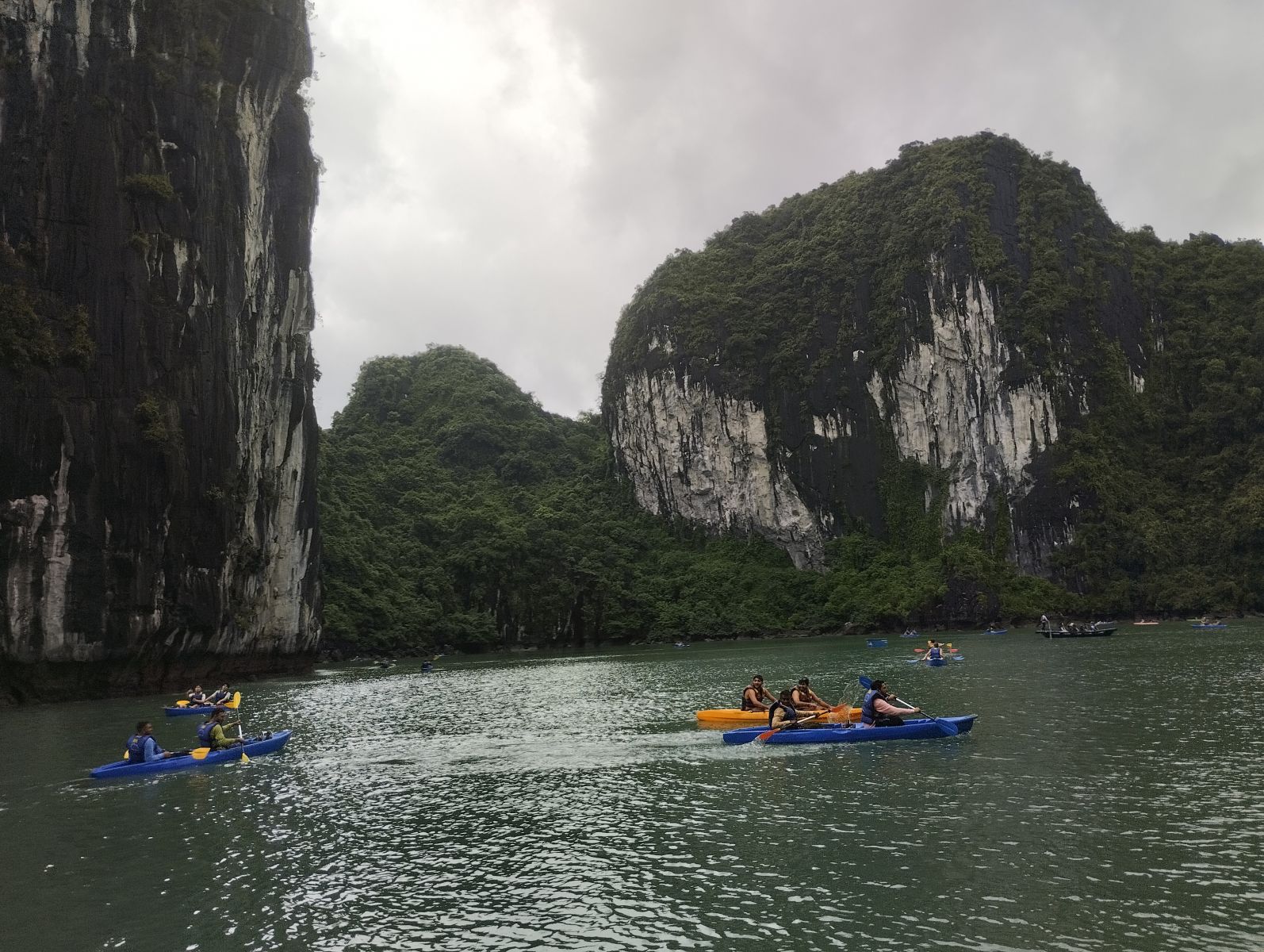 Kayaking Halong bay from Ti Top beach