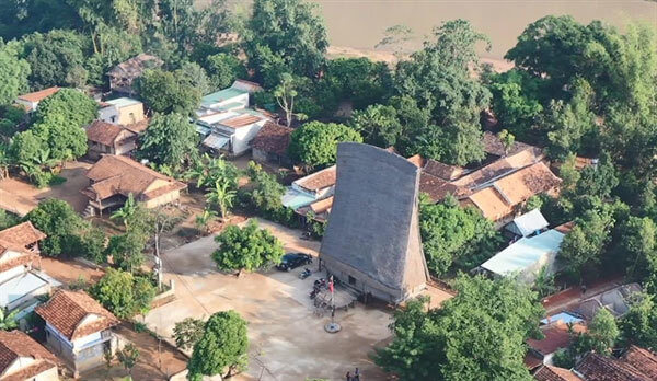 Kon K Tu village