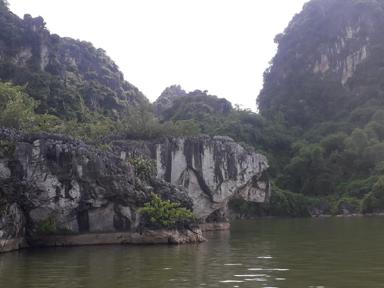 Lion Island - Quan Son lake