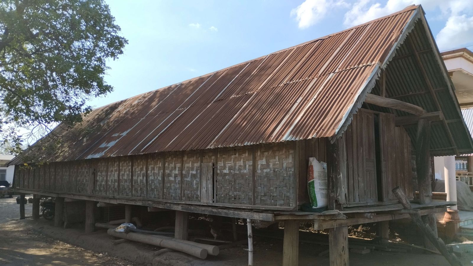 M'Nong long house 