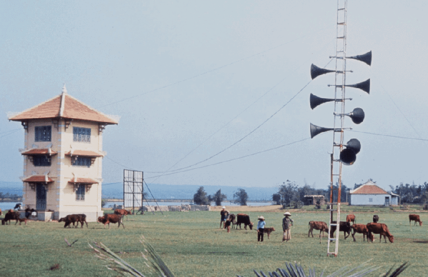 Broastcast with loudspeakers at the bank