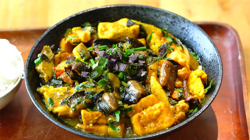 Quan Son lake - eel dish