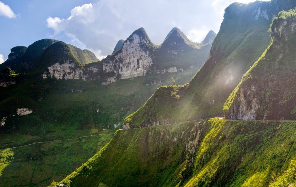Northeast Vietnam Adventure : 8-Day Tour to Bac Son Valley, Ba Be Lake, Ban Gioc Watergfall & Ha Giang Loop