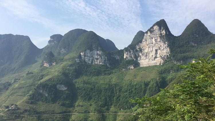 Ma Pi Leng Pass