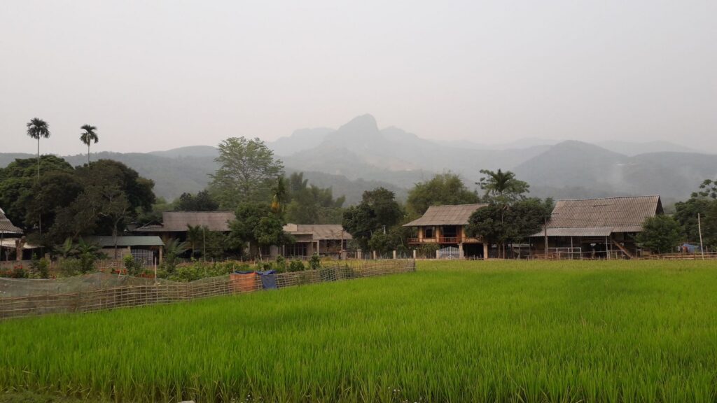 Northwest Vietnam Adventure : 5-Day Trip to Bac Ha Market, Sapa & Mu Cang Chai