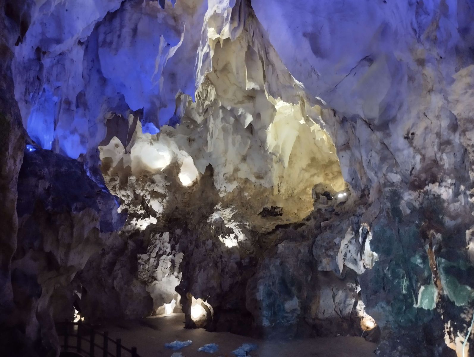 Muong Moc cave - Moc chau Glass Bridge