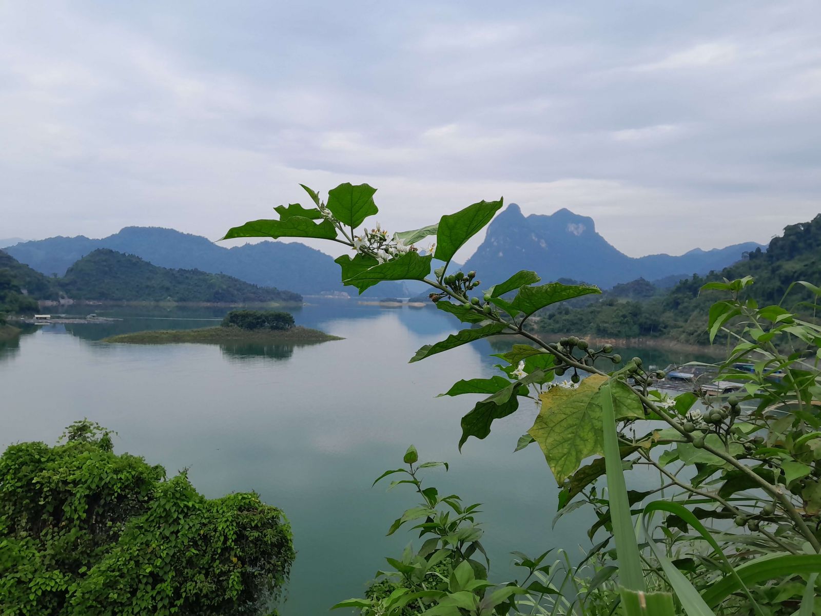 Na Hang trip to enjoy the landscapes