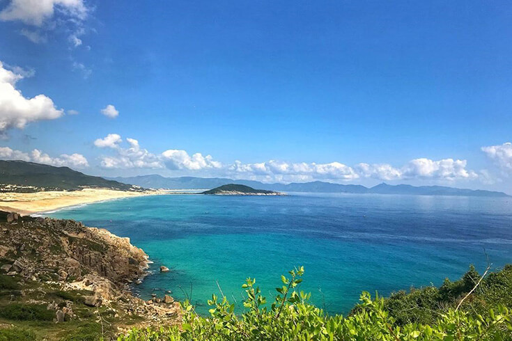 6-Day Southern Vietnam Tour: Ho Chi Minh City, Mekong River Delta & Nha Trang Beaches
