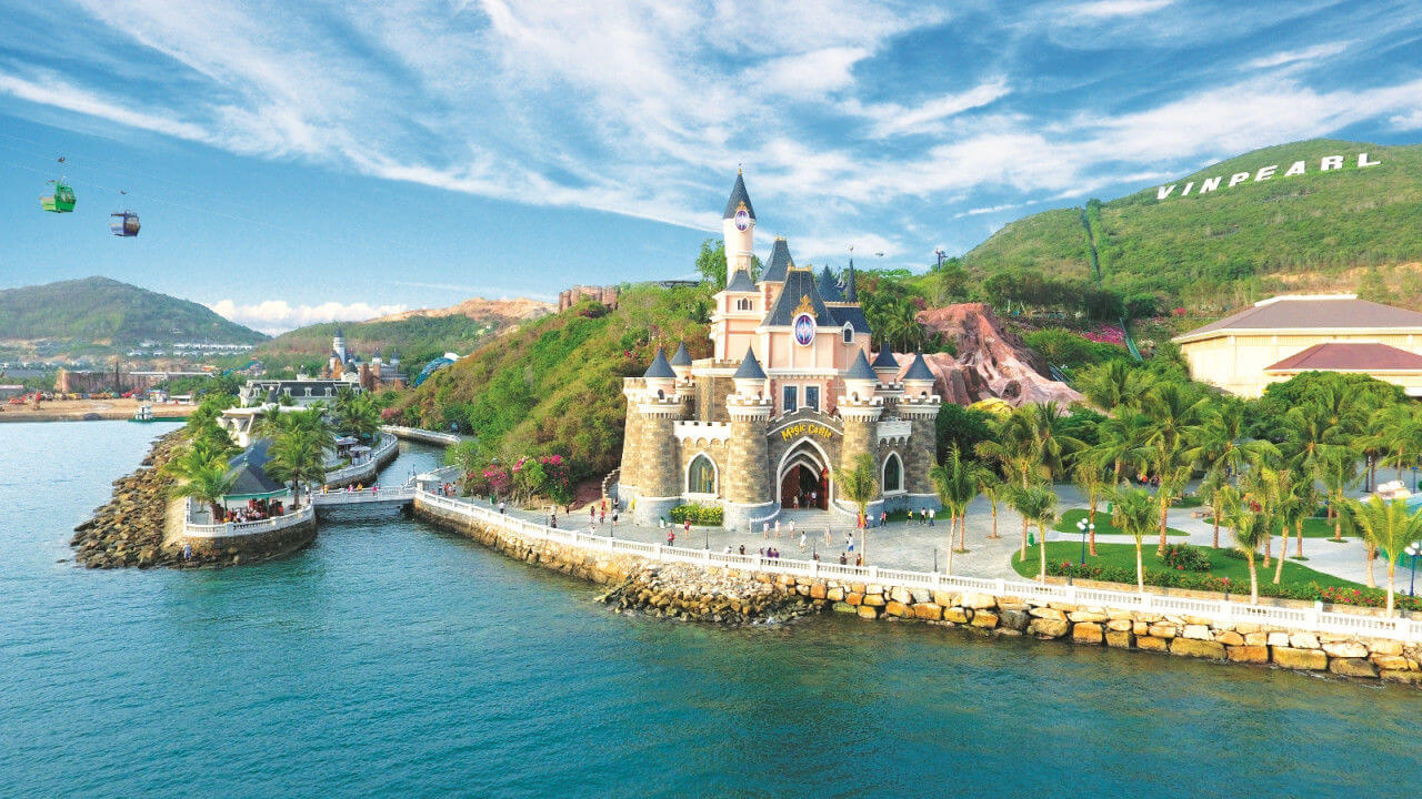 Place to visit in Nha Trang - Vinpearl Land