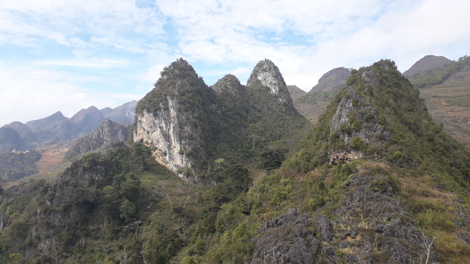 mountain view from Don Cao