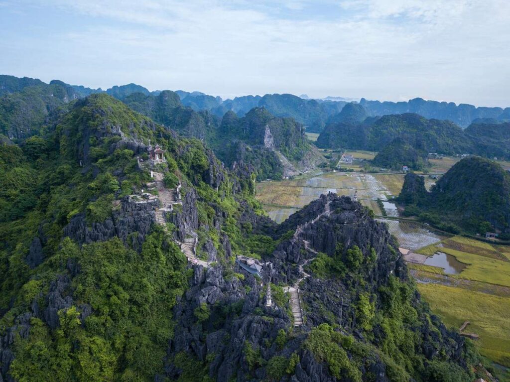 Cycle Through Ninh Binh’s Beauty : Senic Biking, Trekking & Boat Rides