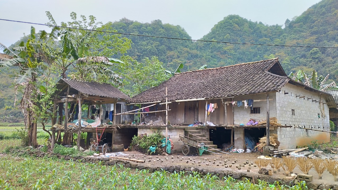 Typical house of Nung Ethnic