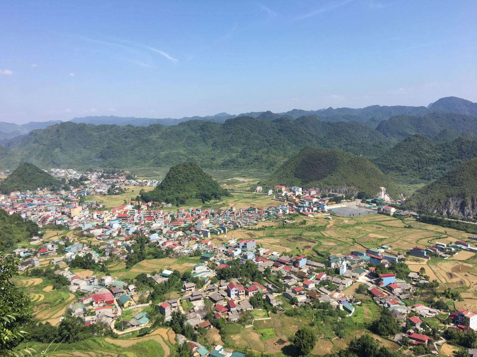 Twin Mounatin - Quan Ba