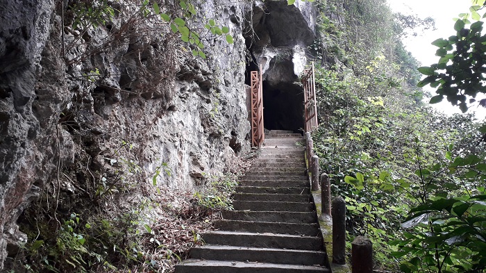 Cat Ba ilsnad - Quan Y cave
