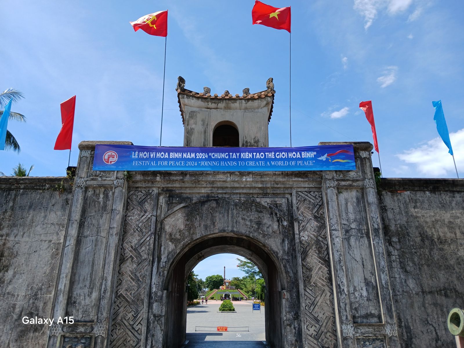 The gate to Quang Tri old citadel